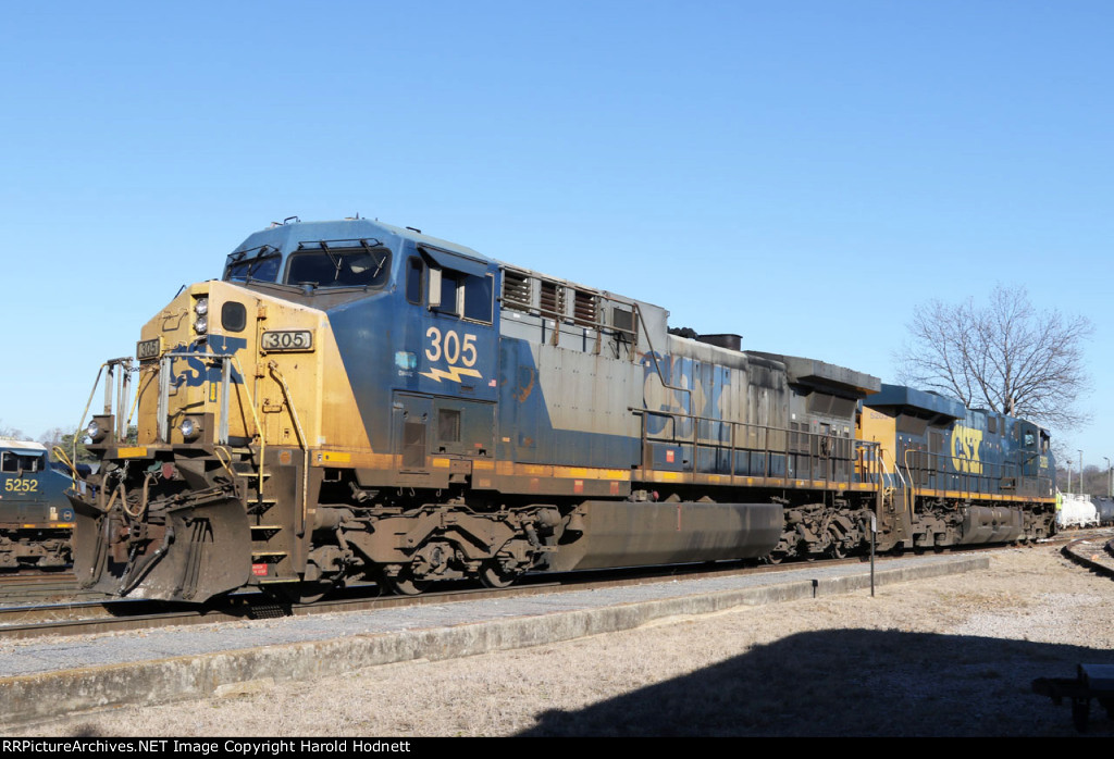 CSX 305